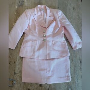 Escada Couture Pink Suit Made in Germany size 42 = US 12